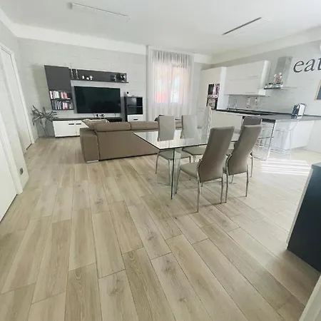 Dimora Santiago 200mt Dal Mare Apartment *